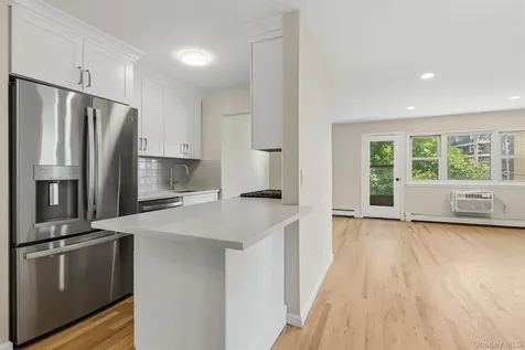 665 Pelham Road New Rochelle NY 10805