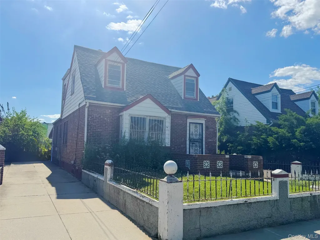 11442 204th Street Saint Albans NY 11412