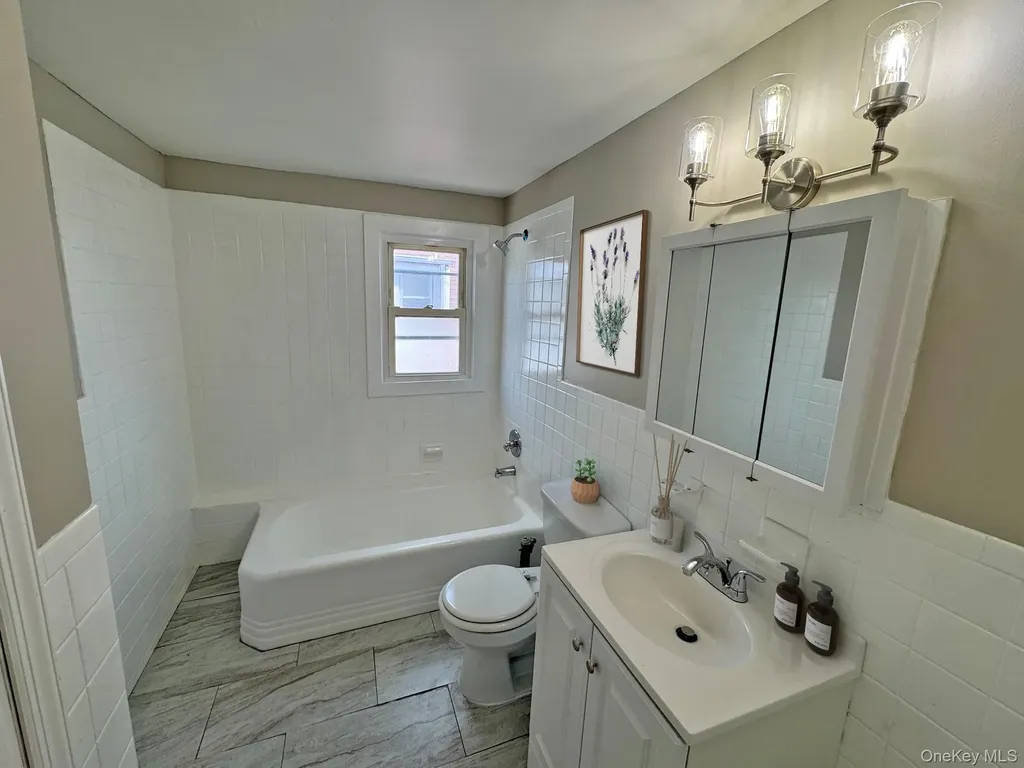 11442 204th Street Saint Albans NY 11412