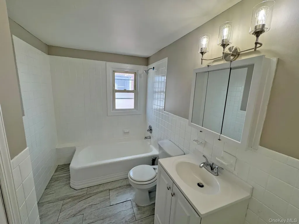 11442 204th Street Saint Albans NY 11412