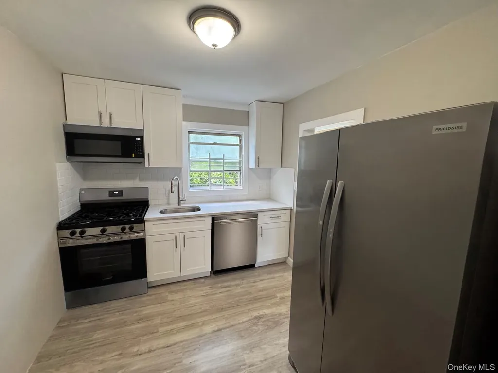 11442 204th Street Saint Albans NY 11412