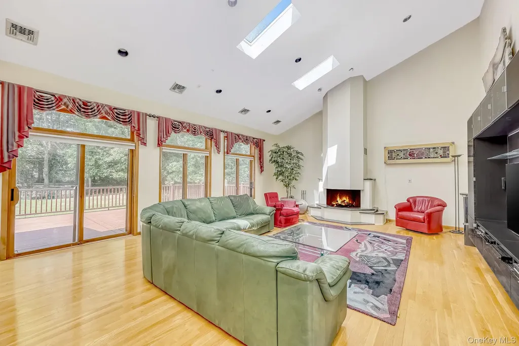 5 Zeck Court Suffern NY 10901