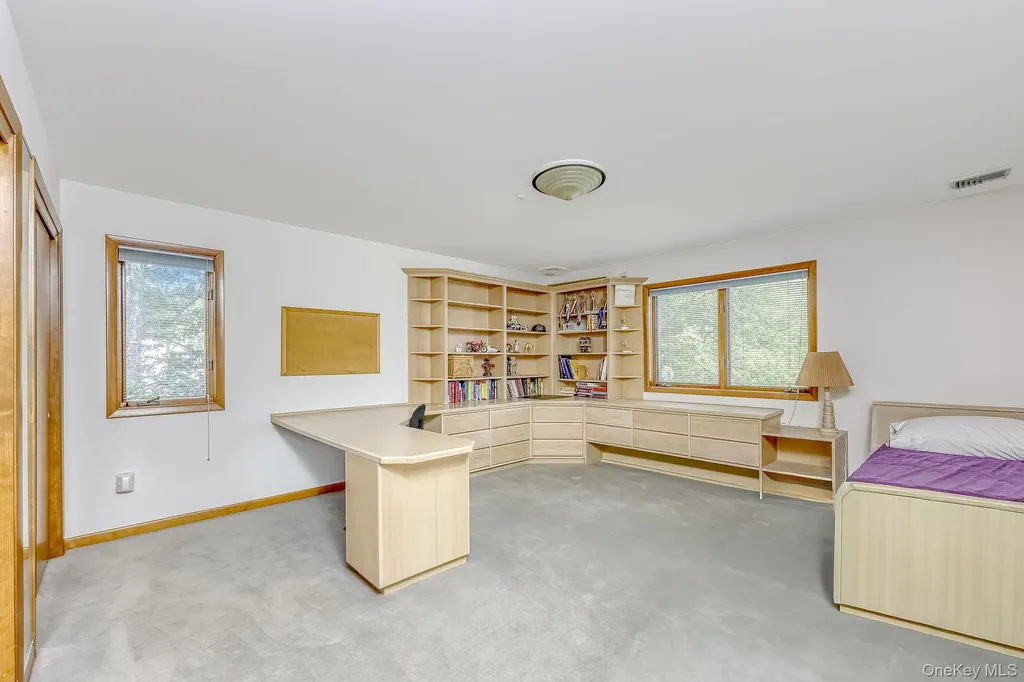 5 Zeck Court Suffern NY 10901