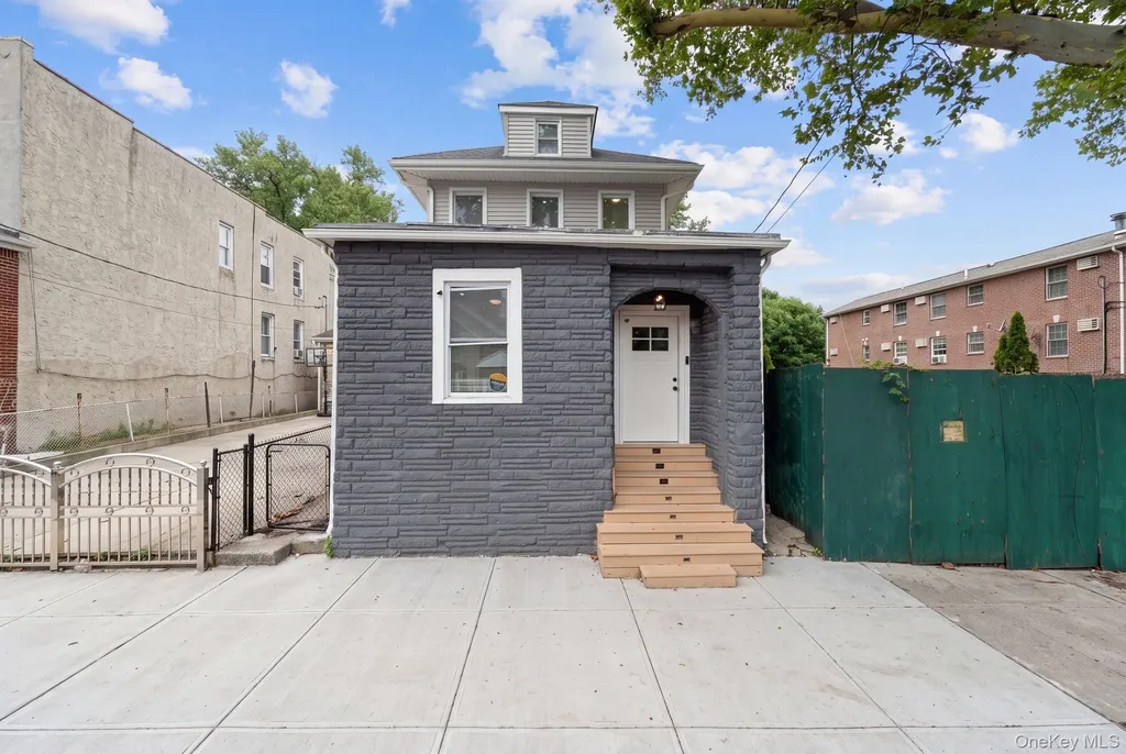 325 Newman Avenue Bronx NY 10473