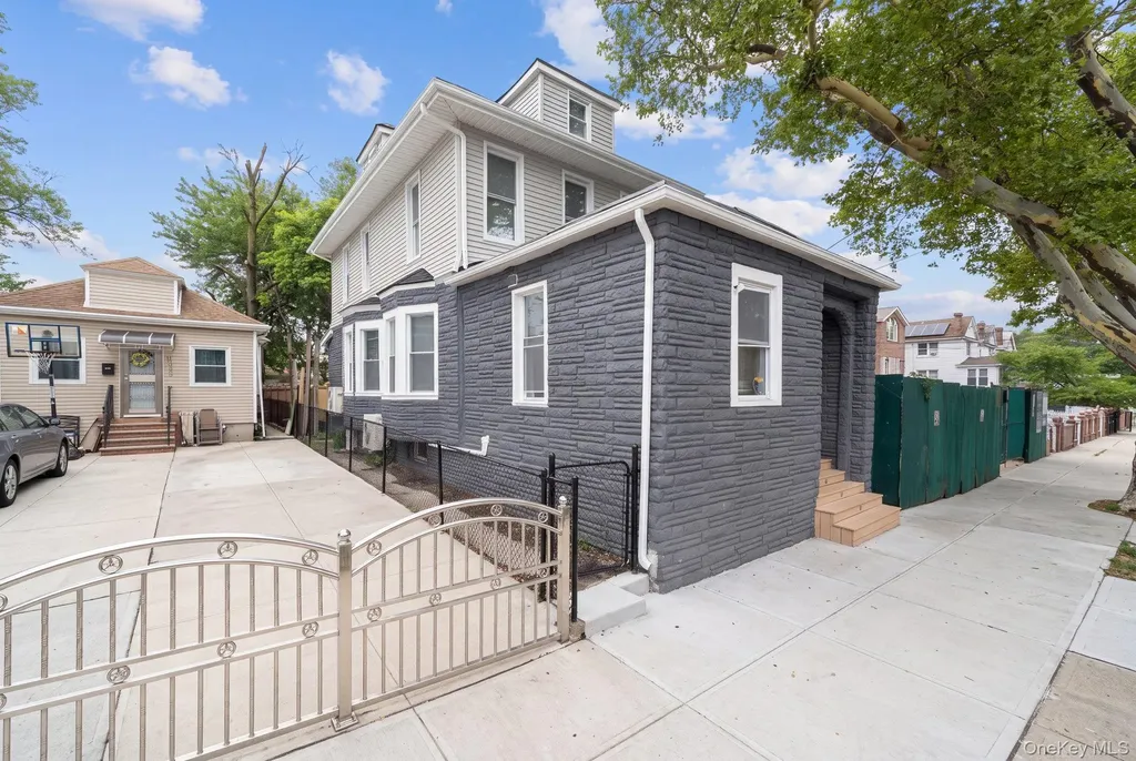 325 Newman Avenue Bronx NY 10473