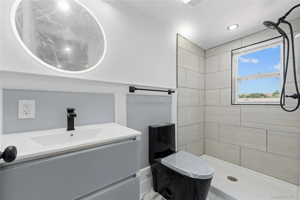 325 Newman Avenue Bronx NY 10473