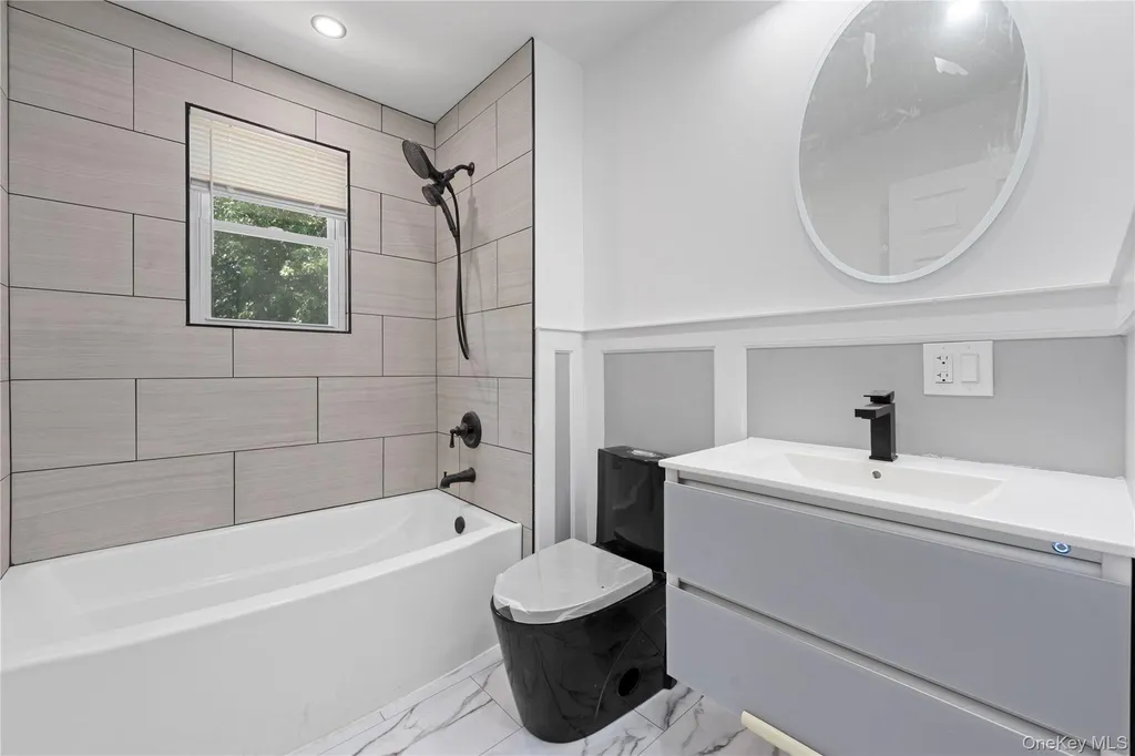 325 Newman Avenue Bronx NY 10473