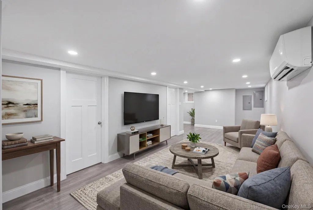 325 Newman Avenue Bronx NY 10473