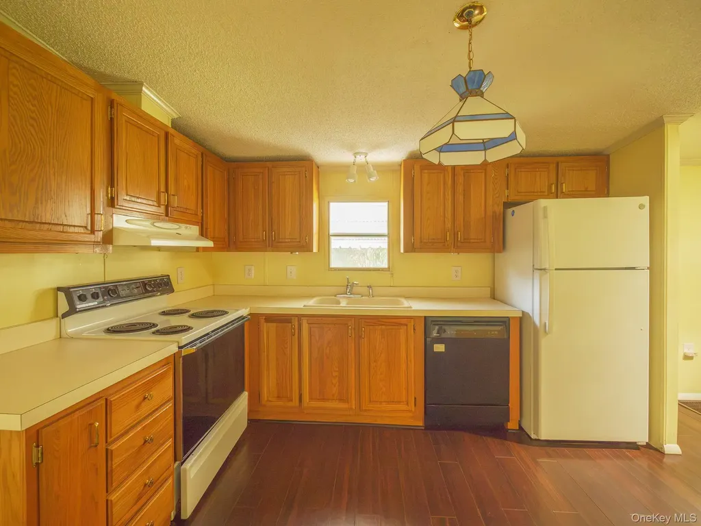 17 Partridge Lane Pleasant Valley NY 12569
