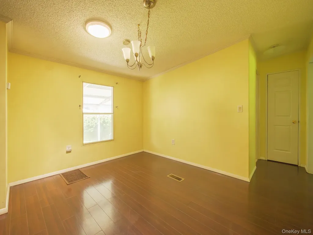 17 Partridge Lane Pleasant Valley NY 12569