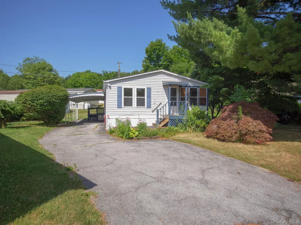17 Partridge Lane Pleasant Valley NY 12569