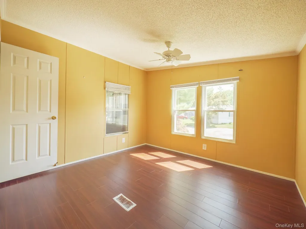 17 Partridge Lane Pleasant Valley NY 12569