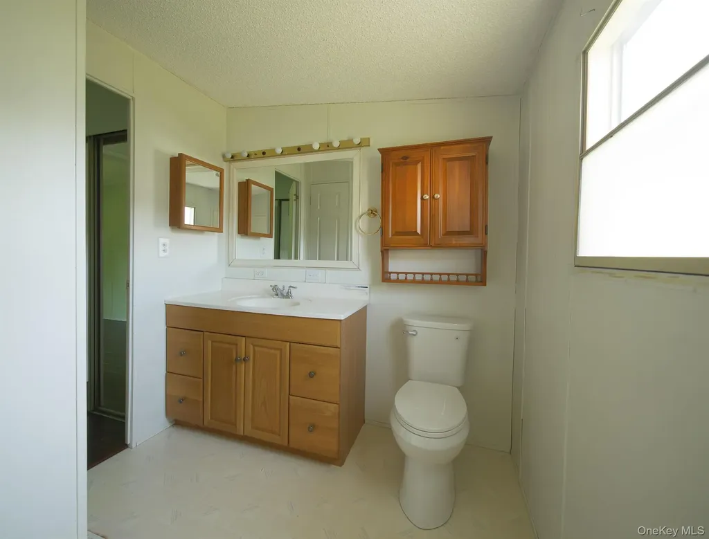 17 Partridge Lane Pleasant Valley NY 12569