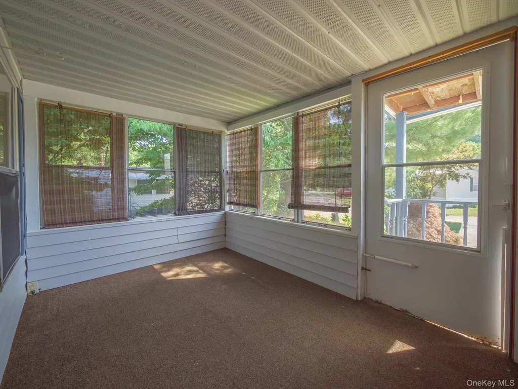 17 Partridge Lane Pleasant Valley NY 12569