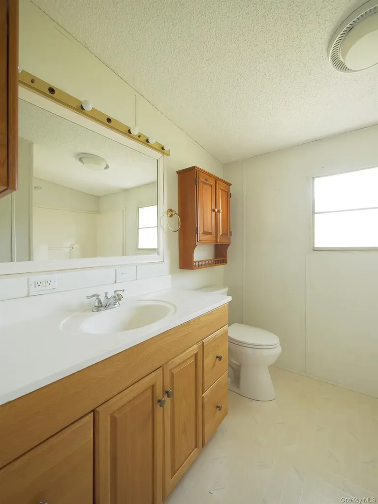 17 Partridge Lane Pleasant Valley NY 12569