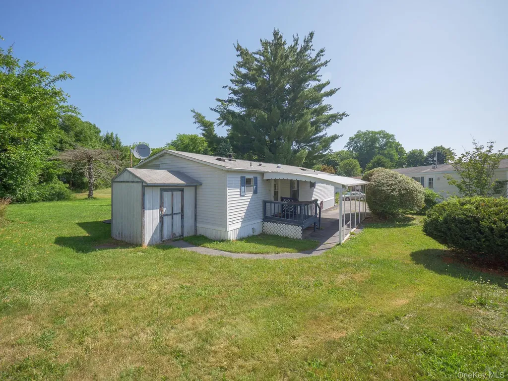 17 Partridge Lane Pleasant Valley NY 12569