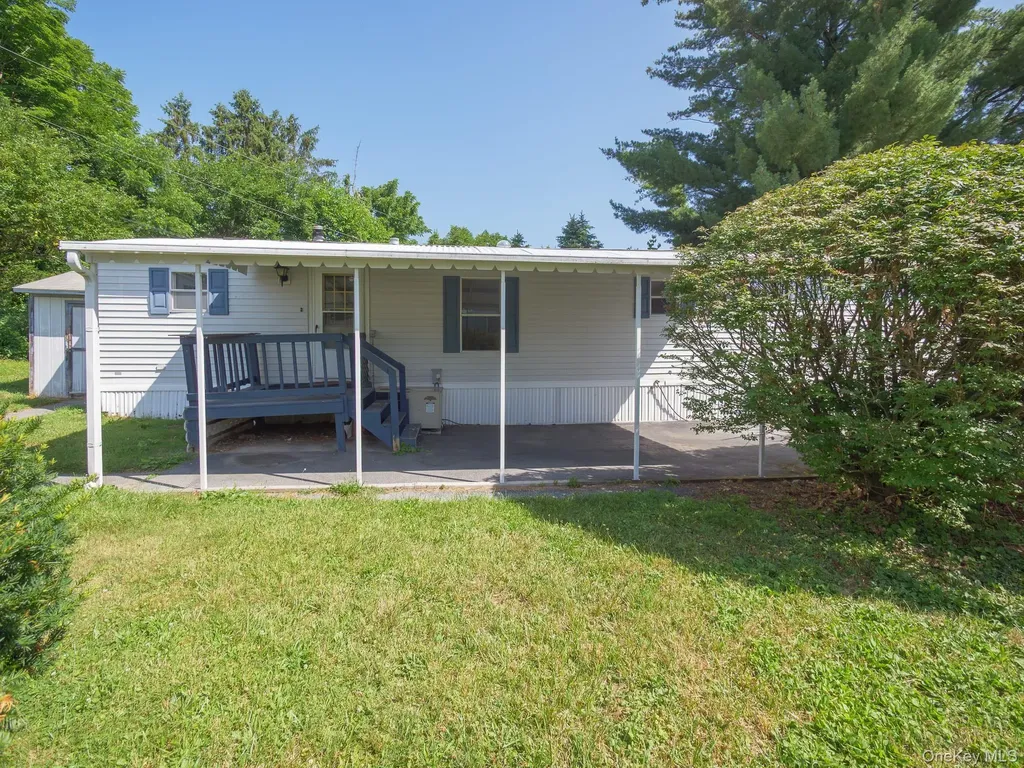 17 Partridge Lane Pleasant Valley NY 12569