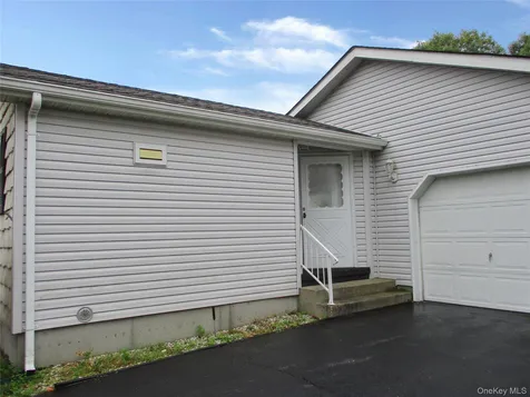 5131 Village Circle E Manorville NY 11949