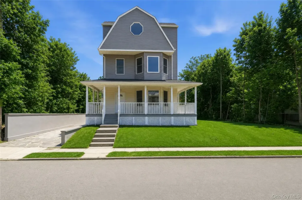 40 Amackassin Terrace Yonkers NY 10703