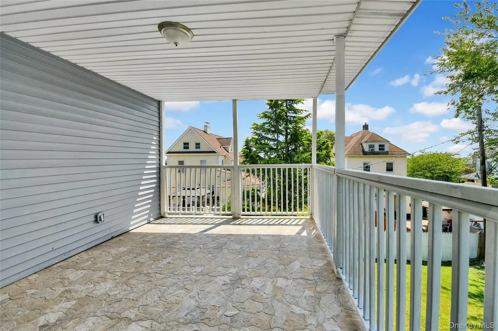 40 Amackassin Terrace Yonkers NY 10703