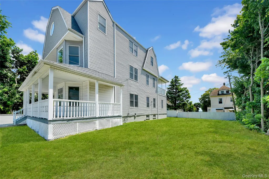 40 Amackassin Terrace Yonkers NY 10703
