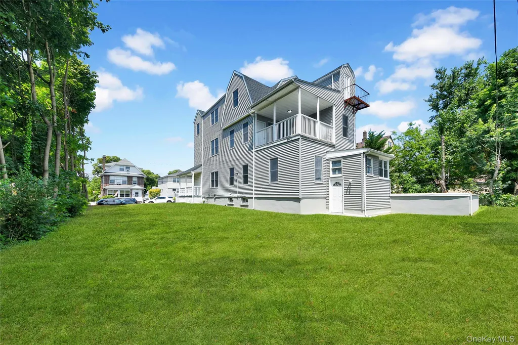 40 Amackassin Terrace Yonkers NY 10703
