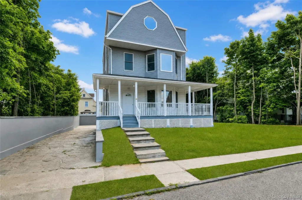 40 Amackassin Terrace Yonkers NY 10703