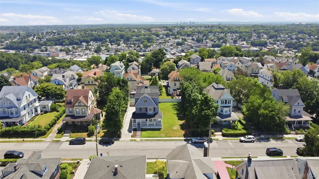 40 Amackassin Terrace Yonkers NY 10703