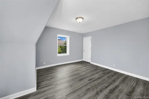 40 Amackassin Terrace Yonkers NY 10703