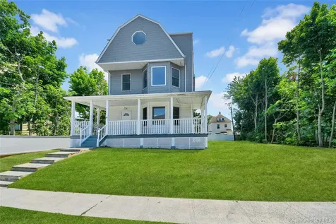 40 Amackassin Terrace Yonkers NY 10703