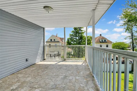 40 Amackassin Terrace Yonkers NY 10703