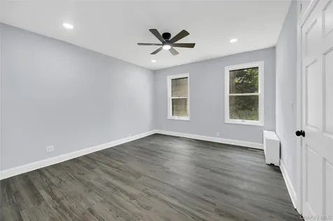 40 Amackassin Terrace Yonkers NY 10703