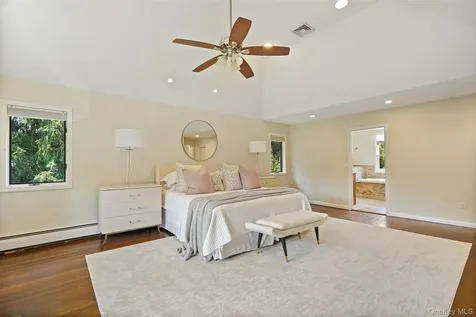 10 Crestview Drive Pleasantville NY 10570