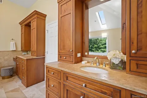 10 Crestview Drive Pleasantville NY 10570