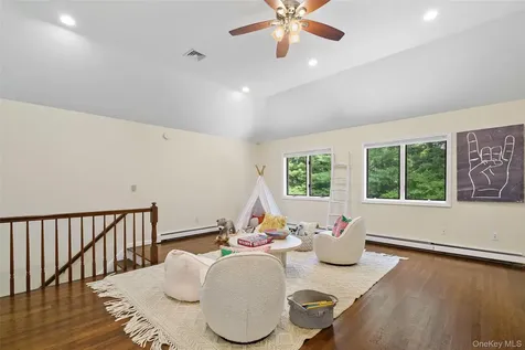 10 Crestview Drive Pleasantville NY 10570