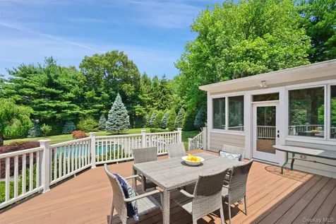 10 Crestview Drive Pleasantville NY 10570