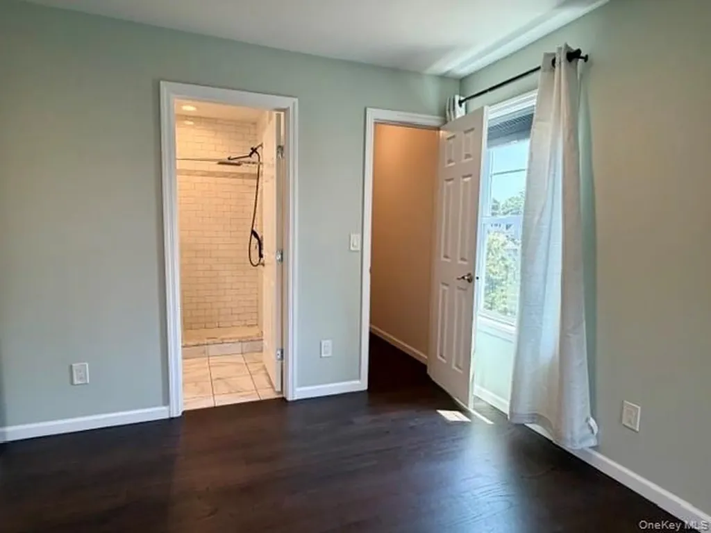 15 Comet Place Patchogue NY 11772