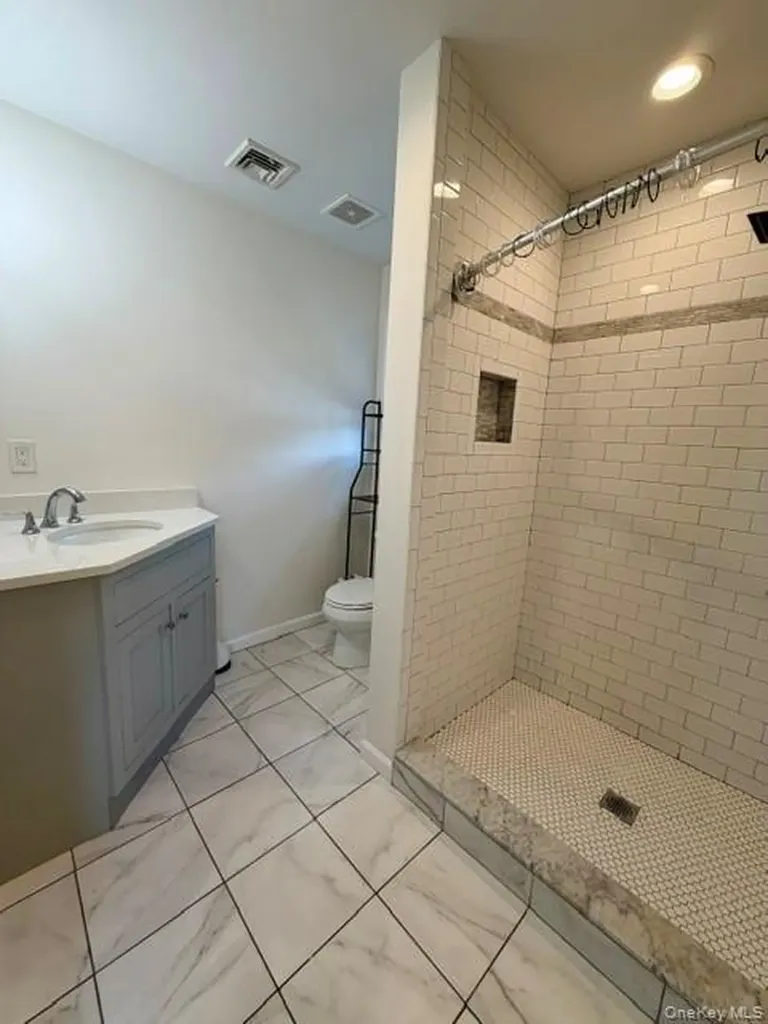 15 Comet Place Patchogue NY 11772