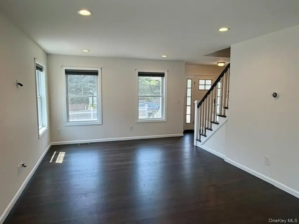 15 Comet Place Patchogue NY 11772