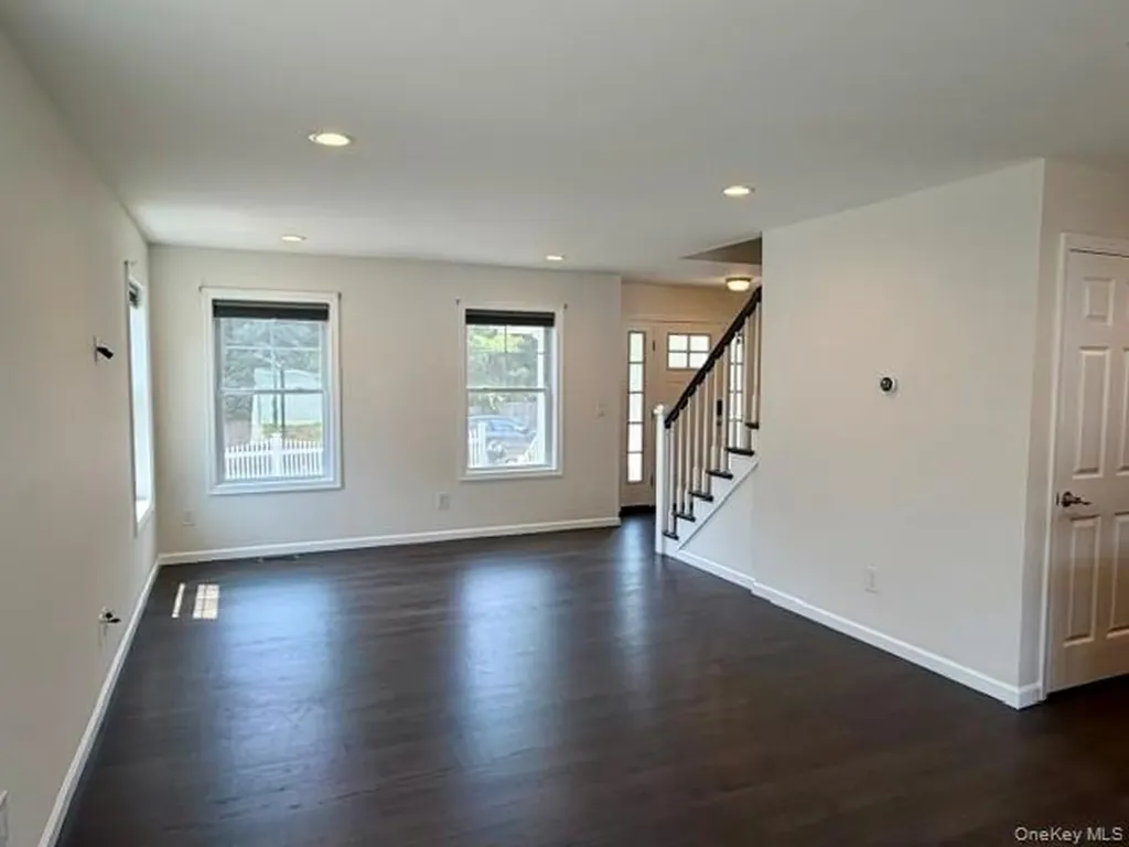 15 Comet Place Patchogue NY 11772