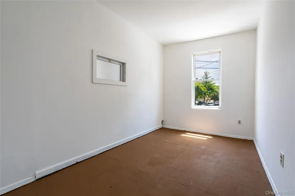 22 Grove Street Staten Island NY 10304