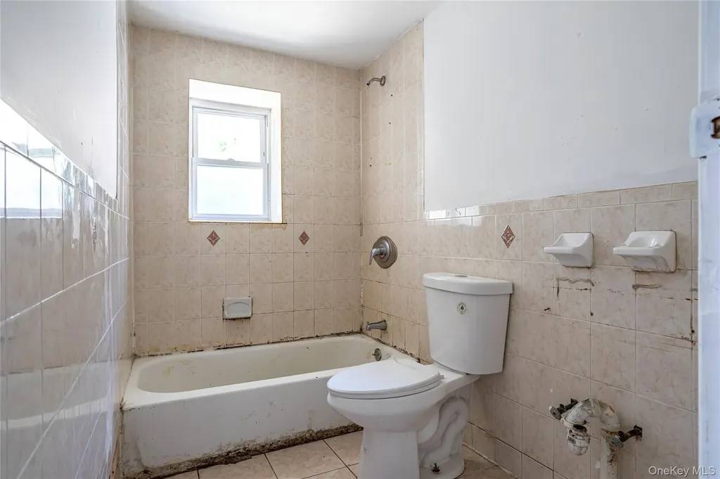 22 Grove Street Staten Island NY 10304