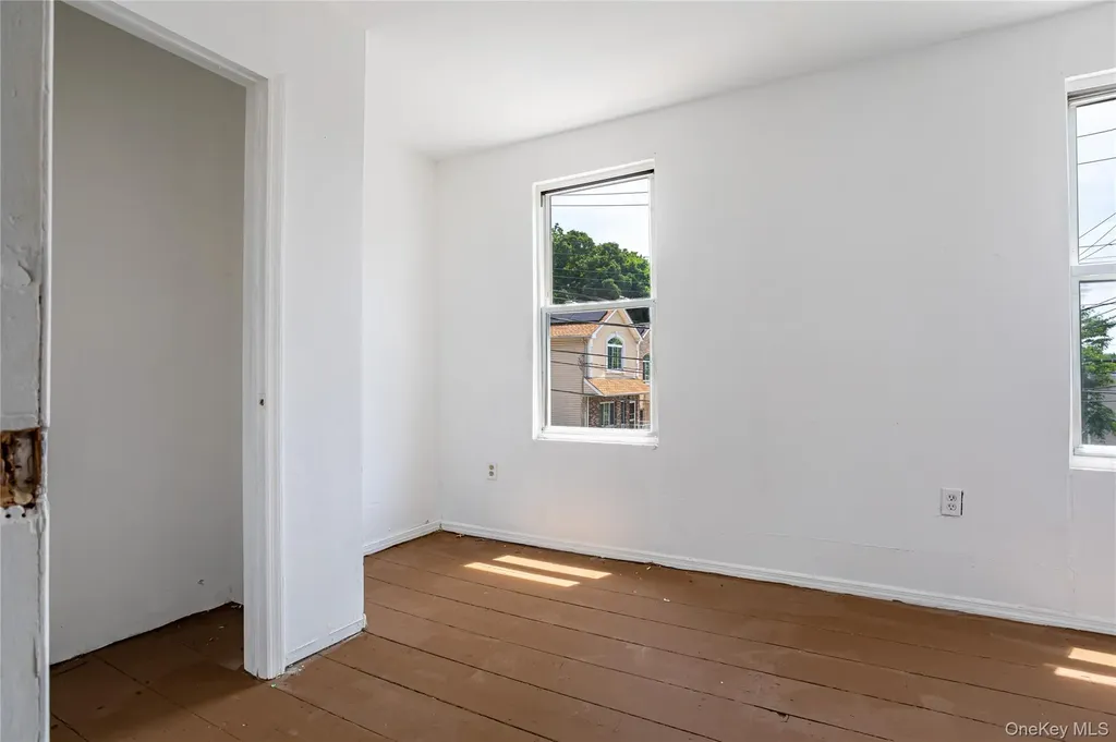 22 Grove Street Staten Island NY 10304