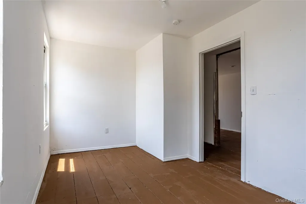 22 Grove Street Staten Island NY 10304