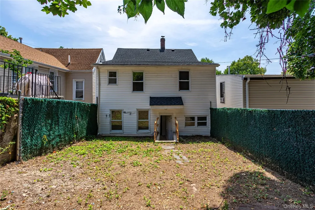 22 Grove Street Staten Island NY 10304