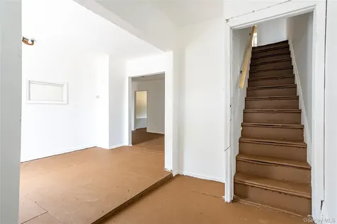 22 Grove Street Staten Island NY 10304