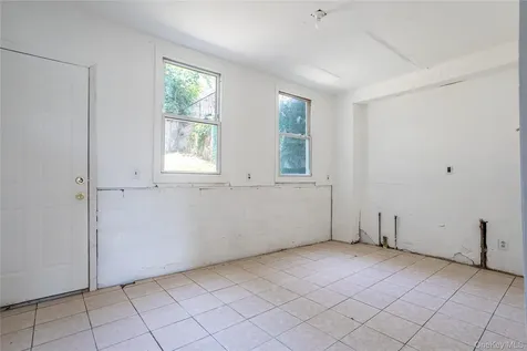 22 Grove Street Staten Island NY 10304