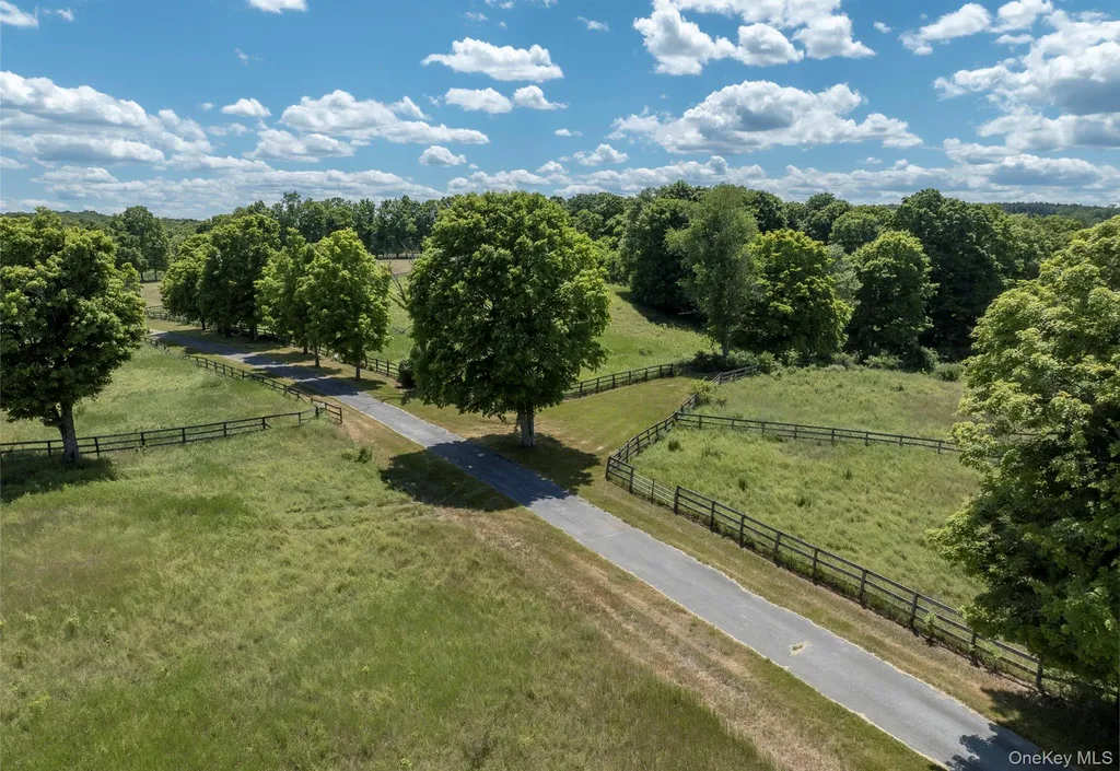 1197 Bulls Head Road Clinton Corners NY 12514