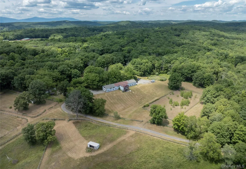 1197 Bulls Head Road Clinton Corners NY 12514