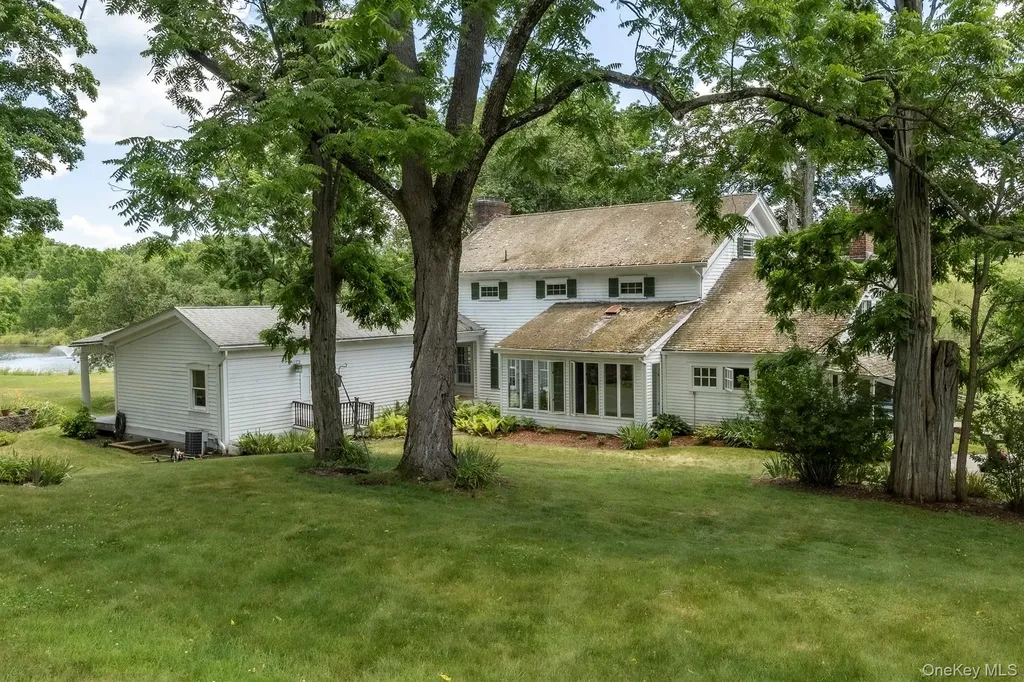 1197 Bulls Head Road Clinton Corners NY 12514